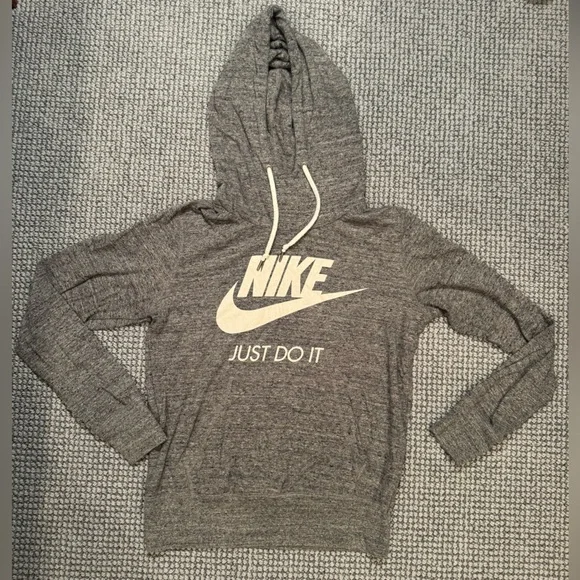 🌚LIGHT WEIGHT NIKE HOODIE🌚 - Picture 1 of 3